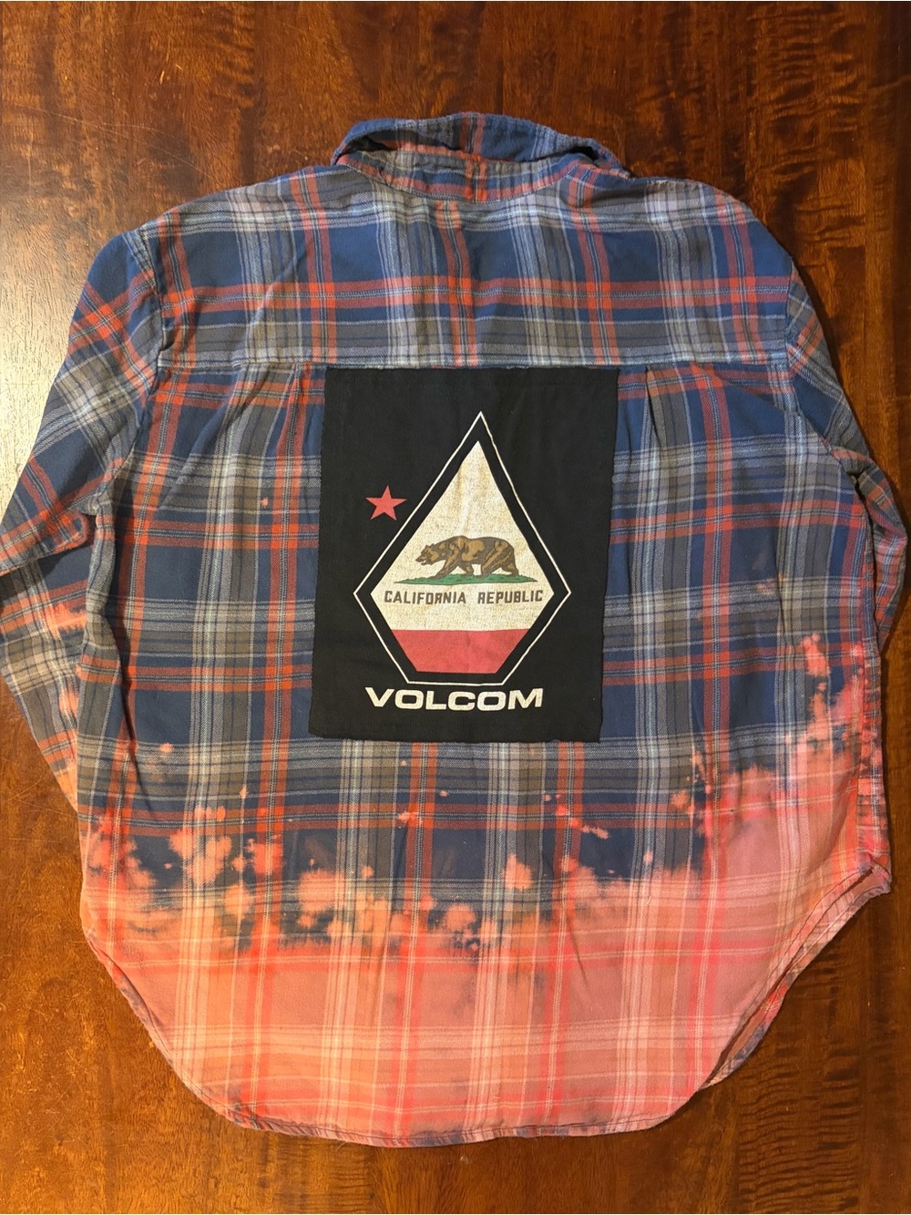 Upcycled Volcom Graphic Bleach Dyed Pink & Grey Blue Plaid Flannel Sz Large